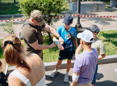 Жители Хабаровска прошли «Тропу воина» в День ветерана боевых действий