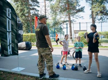 Жители Хабаровска прошли «Тропу воина» в День ветерана боевых действий