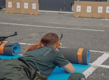 «Снайпер должен быть отличным математиком»: Центр «ВОИН» учит курсантов стрелять далеко и точно