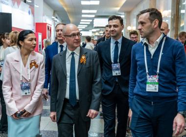 Директор Центра «ВОИН» закрыл финальную смену «Время юных героев» в  Калмыкии