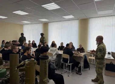 Свердловские курсанты отрабатывают навыки для сдачи нормативов